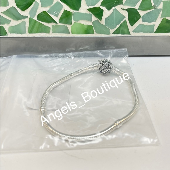 New DISNEY, TINKER BELL CLASP BRACELET - Picture 1 of 7